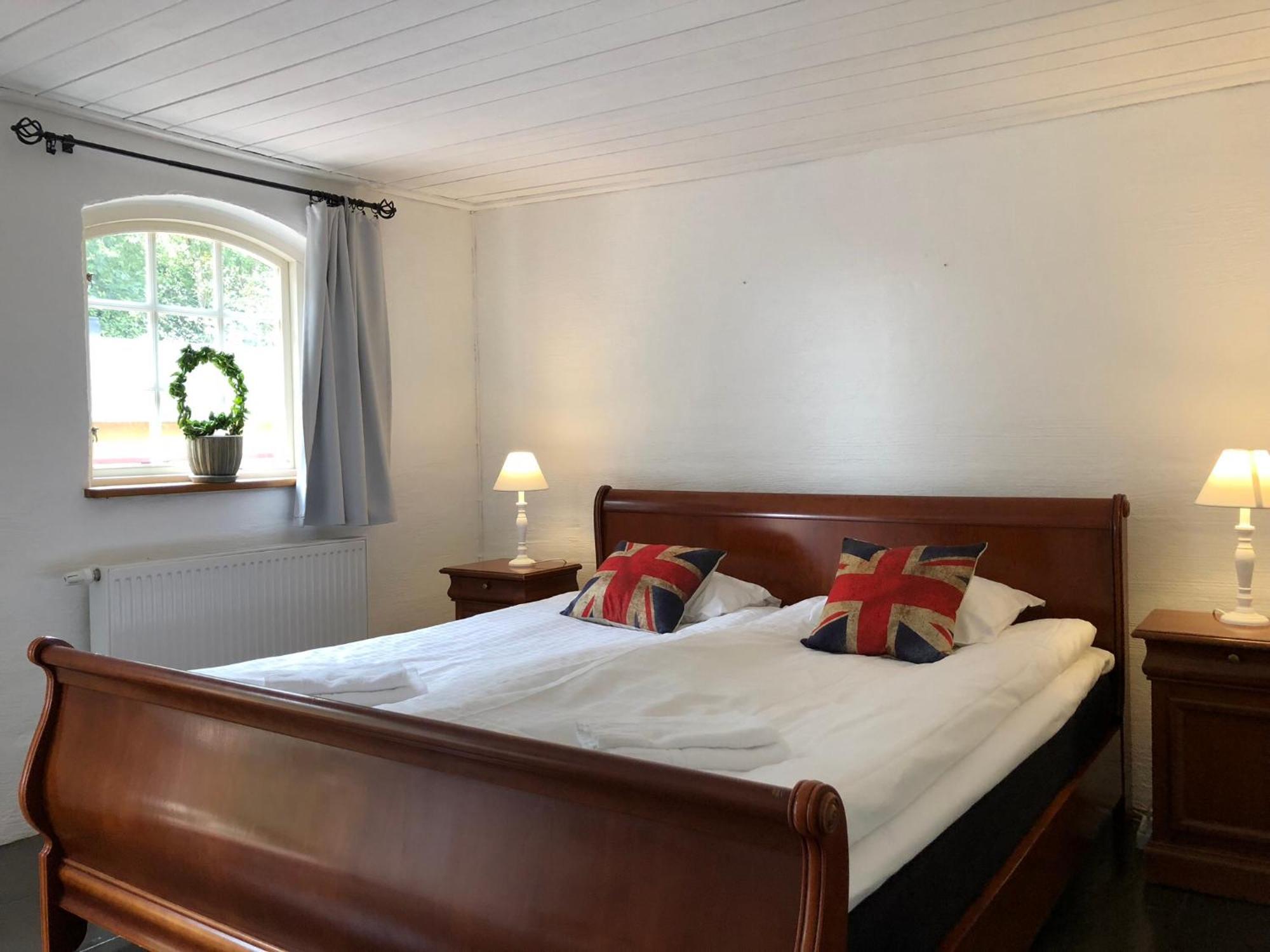Husargardens Bed & Breakfast Sjobo Ngoại thất bức ảnh